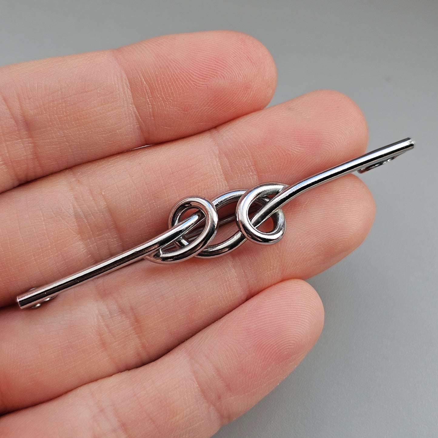 Vintage Art Deco Chrome Knot Bar Brooch