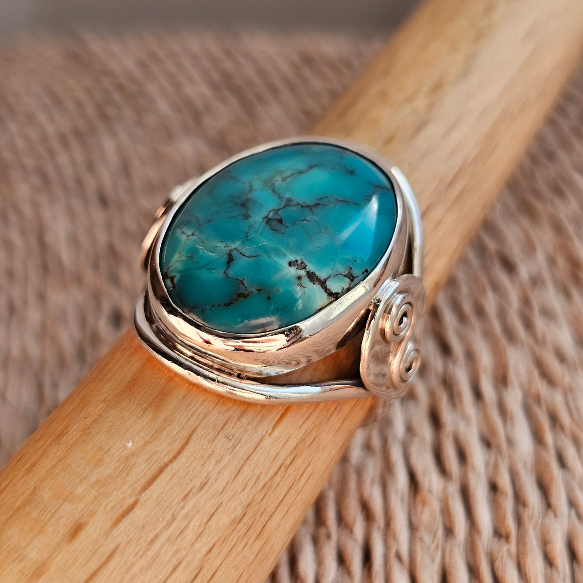 Vintage Sterling Silver Turquoise Cabochon Celtic Style Ring