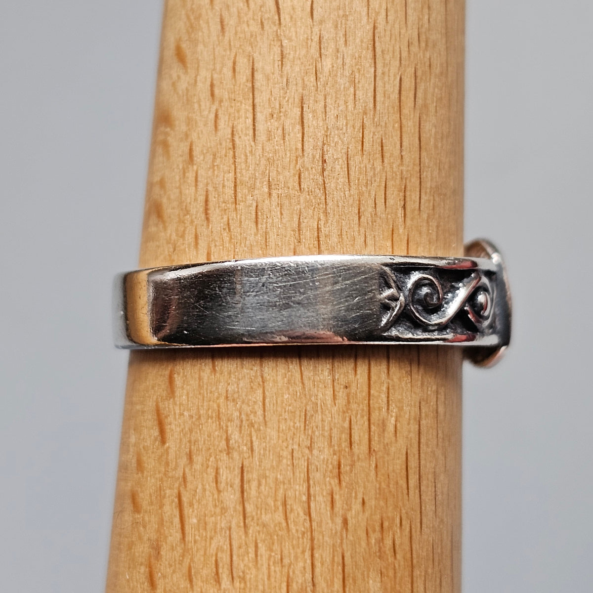 Vintage 1980s Sterling Silver Victorian Revival Buckle Ring 1984