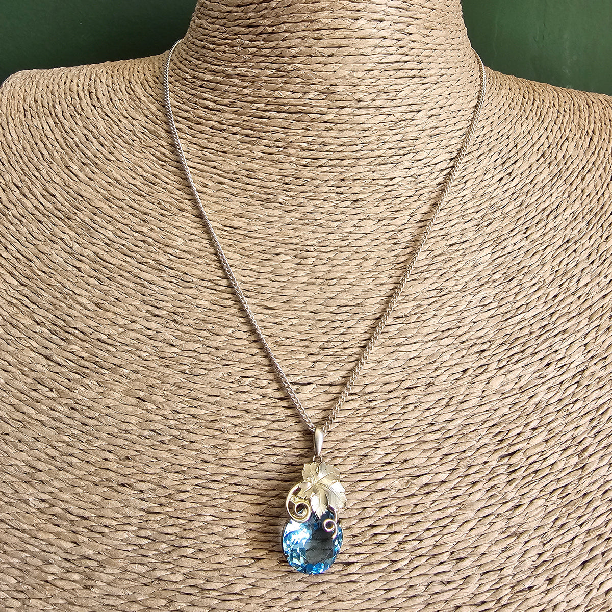 Vintage 1930s Art Deco Blue Glass Pendant Necklace