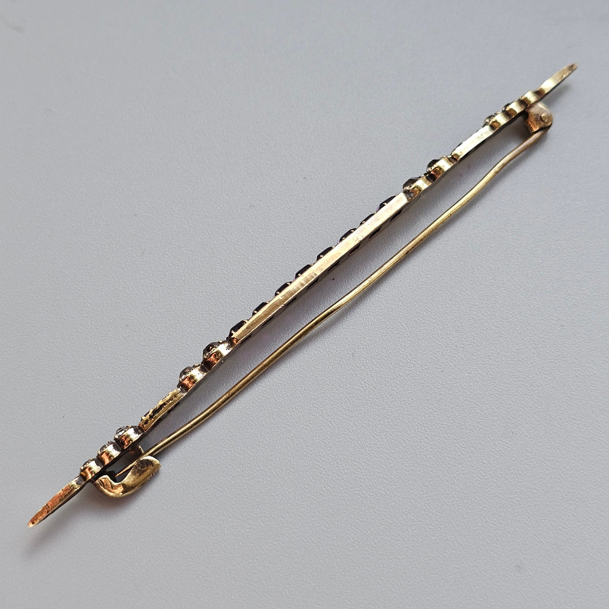 Antique Edwardian Art Deco Purple and Clear Paste Gold Tone Long Bar Brooch
