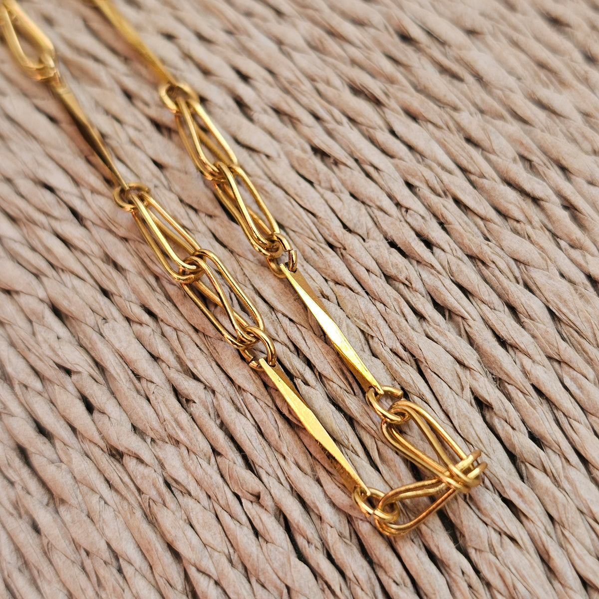 Vintage Trifari Gold Tone Fancy Link Chain Necklace