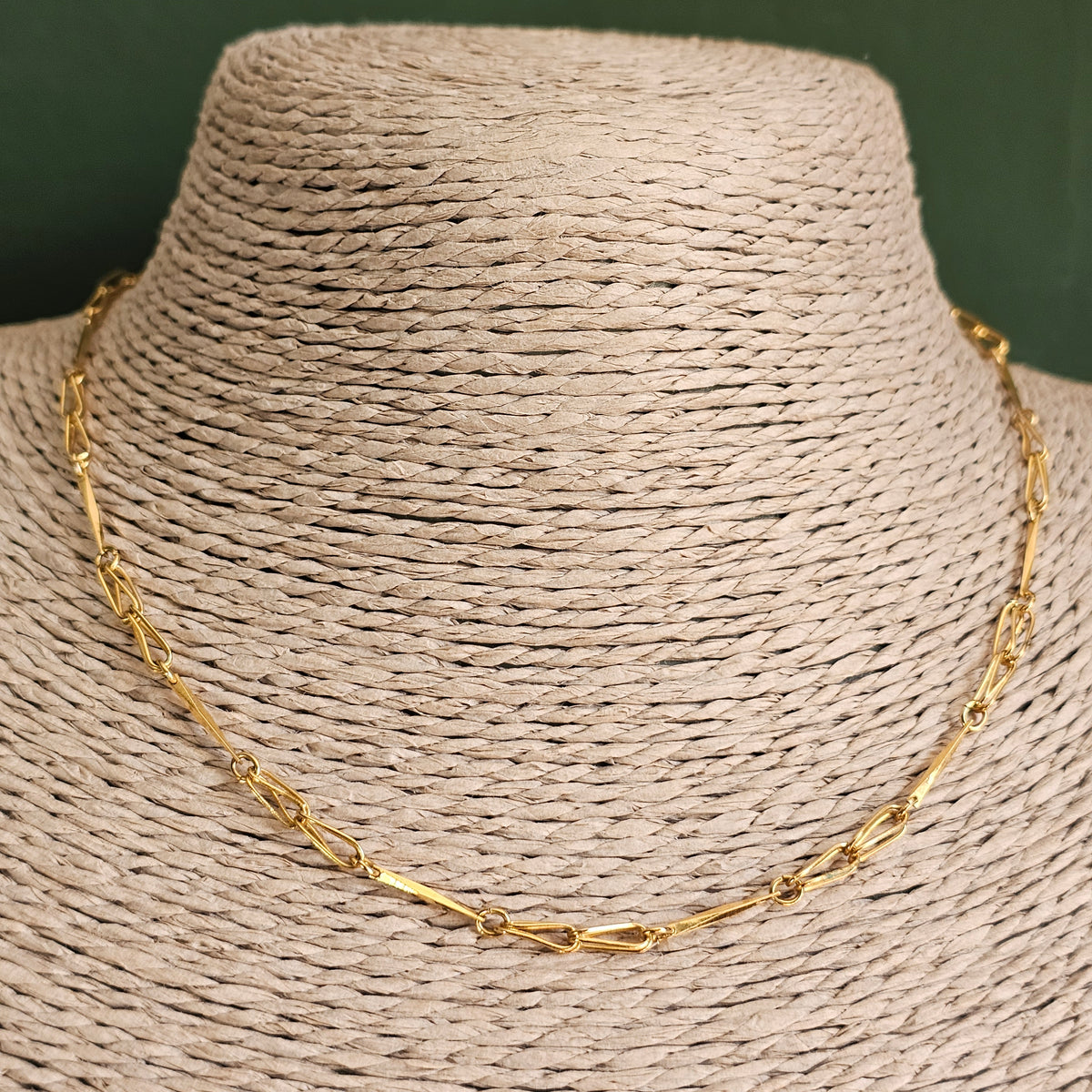 Vintage Trifari Gold Tone Fancy Link Chain Necklace