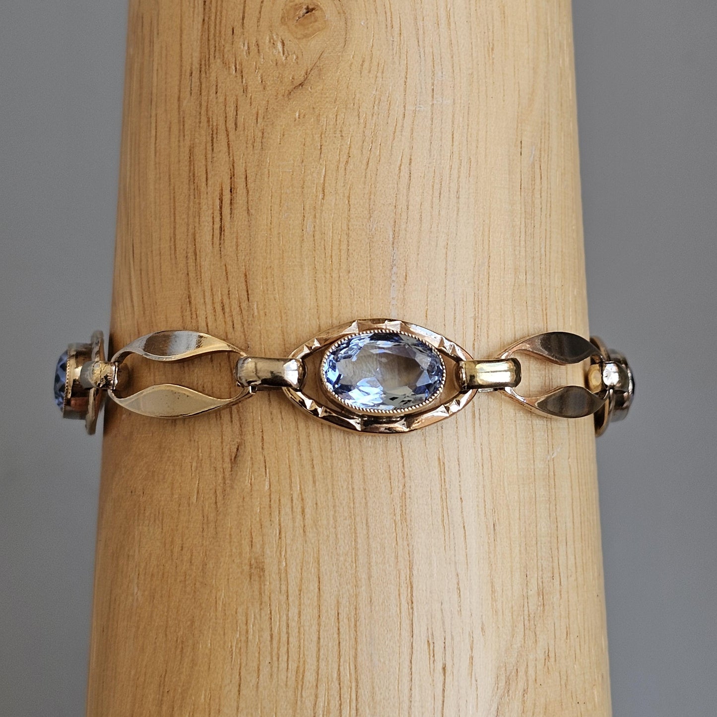 Vintage Art Deco to Midcentury Modern Electroplated Gold Tone & Blue Glass Chain Link Bracelet